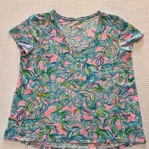 Lilly Pulitzer Pink Blue Green Floral V-Neck Short Sleeve Tee